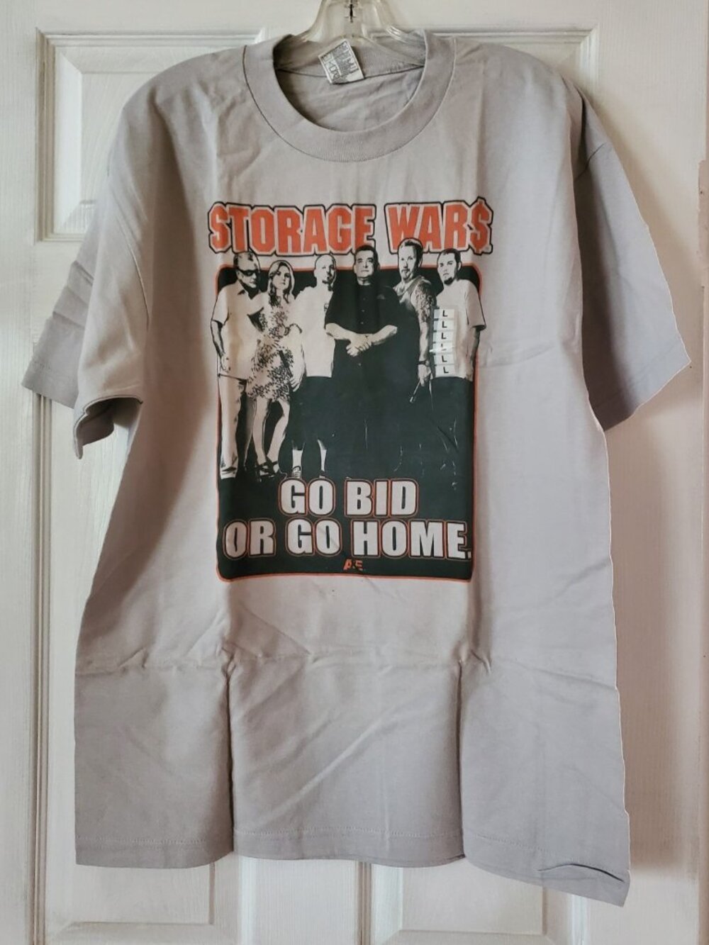 LICENSED STORAGE WARS TSHIRT SIZE L NWT
